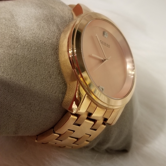 WATCH - Picture 4 of 7